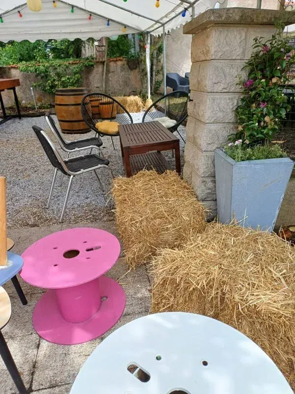 Terrasse extérieure Au Petit Gourmet 8