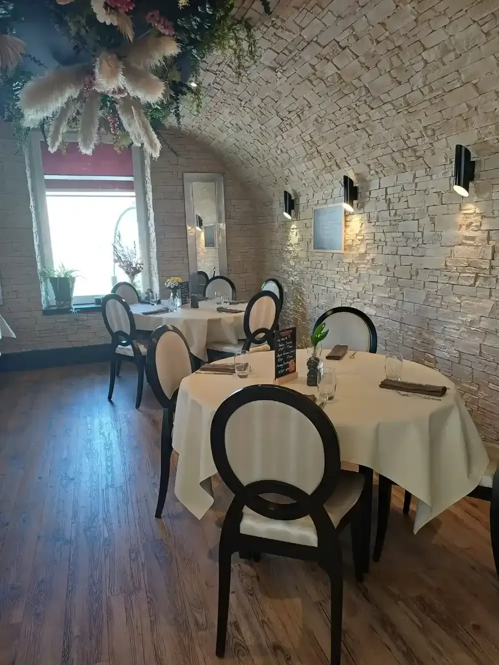Salle du restaurant Au Petit Gourmet 15